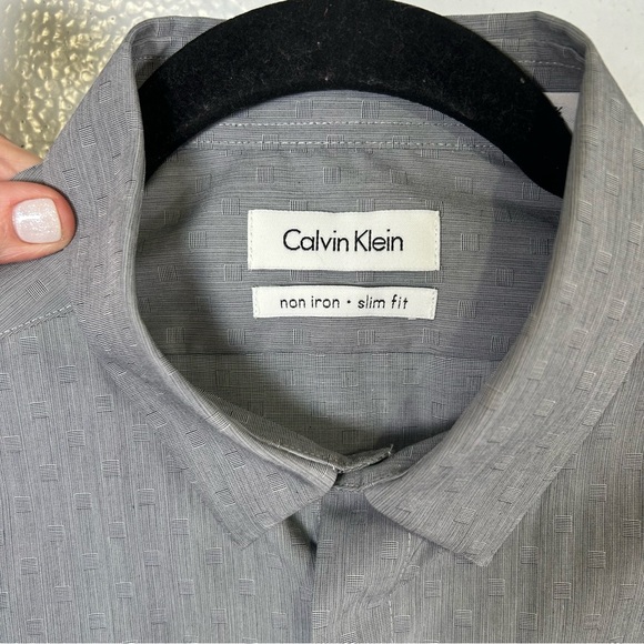 Calvin Klein Grey Men's Slim Fit Non Iron Stretch Dress Shirt 15‎ 1/2 NWT - Picture 3 of 11